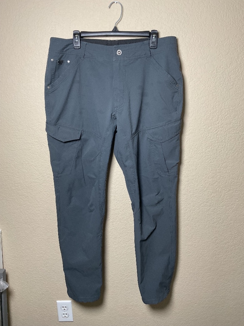 KUHL Mens 36X30 Grey Cargo Utility Pants Outdoor Hiking Casual